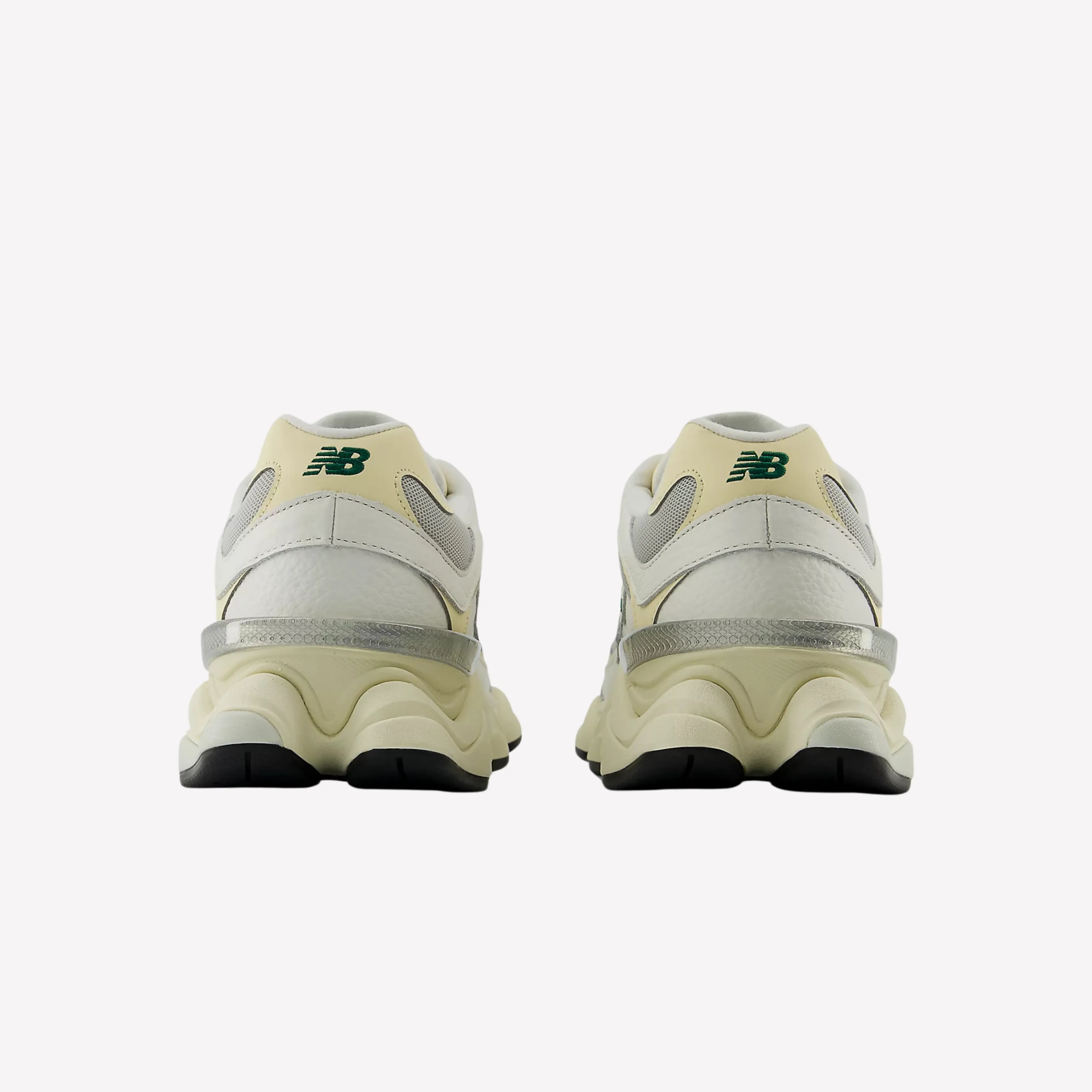 New Balance Women 9060 - Sea Salt Marsh Green