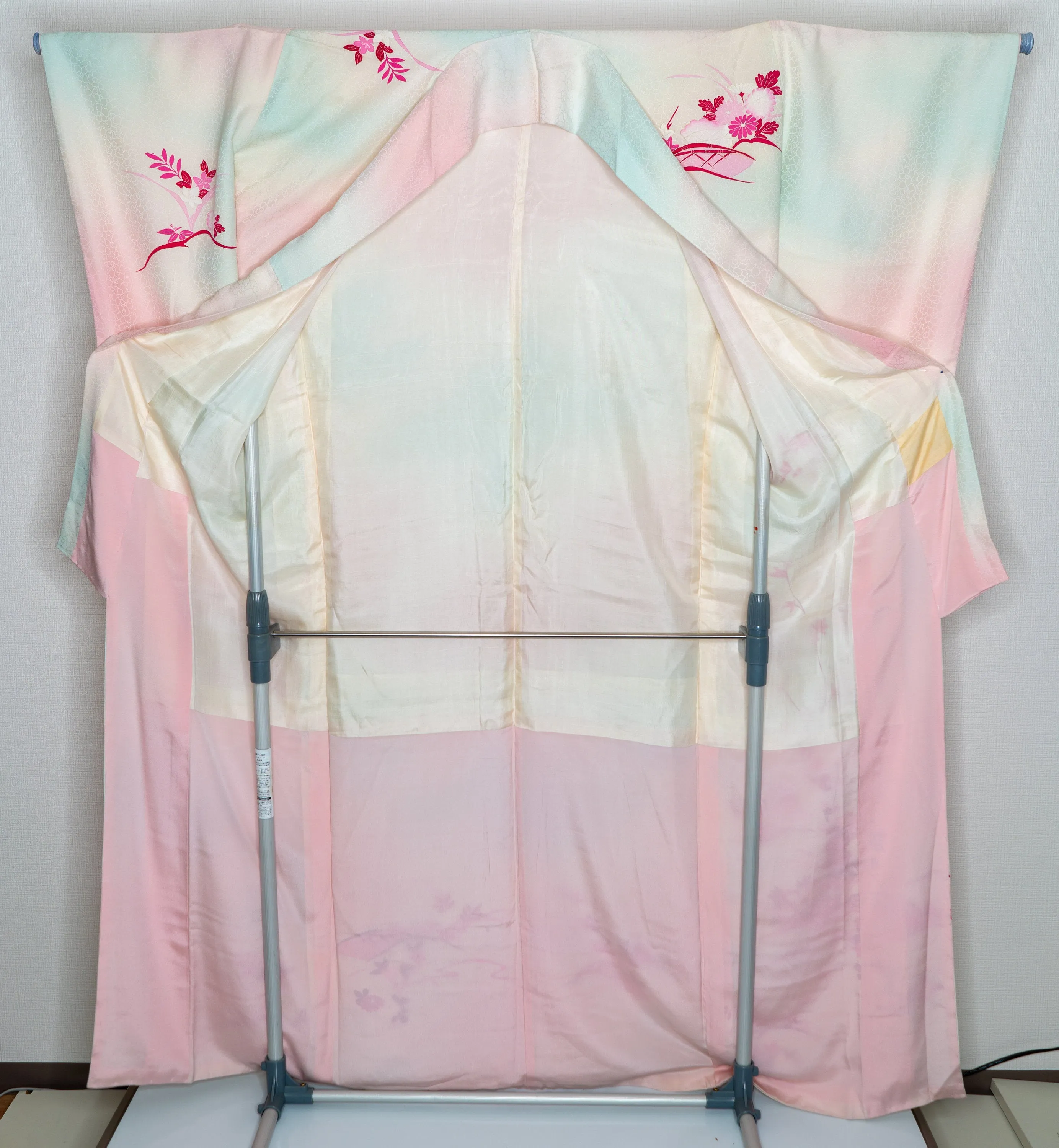 Pink & Baby Blue Women's Houmongi Kimono - Chinese Bellflower Chrysanthemum Acer Palmatum